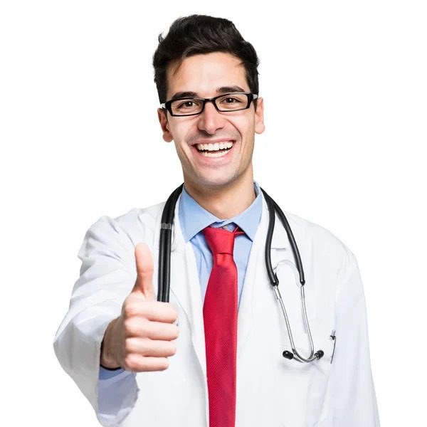 Doctor sonriendo con aprobación